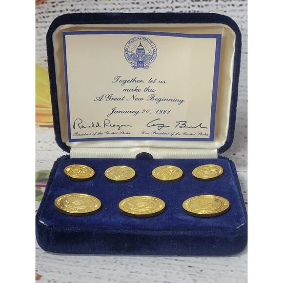 One boxed set of 7 gold filled commemorative blazer buttons NWT a - Picture 1 of 10